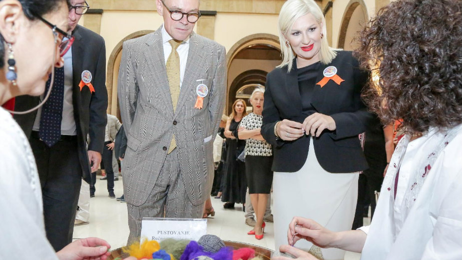 Inicijativa za zapošljavanje 100 žena na selu 1