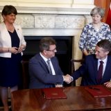 Velika Britanija dobija manjinsku vladu 14