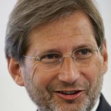 Johanes Han: Makedonija prevazišla krizu 13