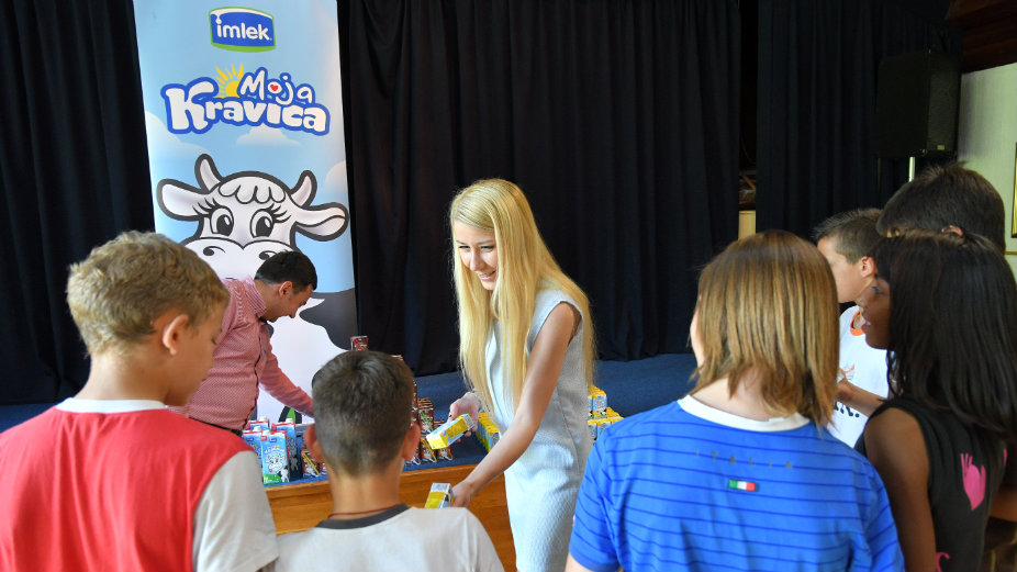 Moja Kravica mlečni paketići za nezbrinutu decu 1