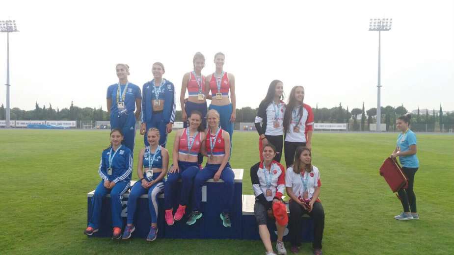 Devet medalja uprkos vetru i tremi 1