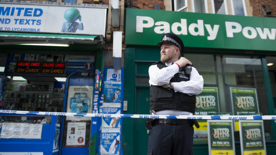 Policija ispalila 50 metaka u napadače, pogođeni i civili 1