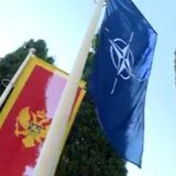 Od jutros zvanično pored crnogorske i zastava NATO (VIDEO) 8