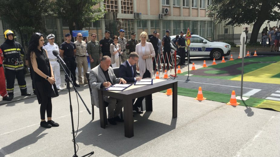 Od septembra đaci uče o bezbednosti 2