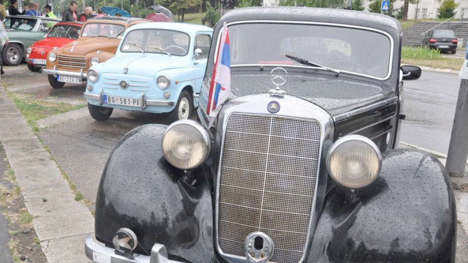 Izložba oldtajmera na Voždovcu 1 Izložba oldtajmera na Voždovcu 1