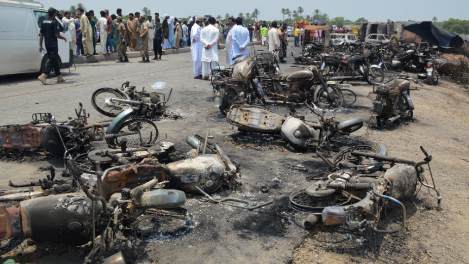 Stradalo najmanje 153 ljudi u Pakistanu 1