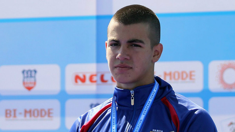 Kajakaš Bojan Zdjelar ide na OI 1