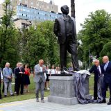 Otkriven spomenik Milutinu Milankoviću u Beogradu 6