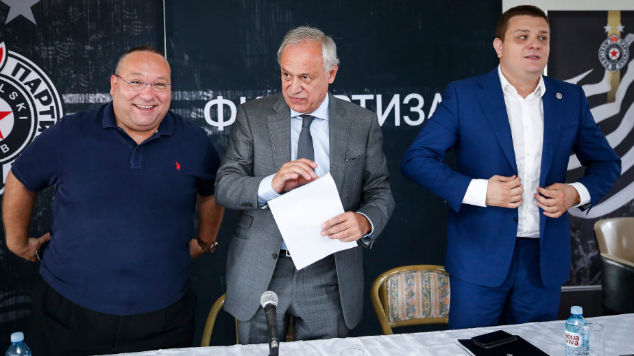 Vučelić (p)ostao predsednik 1