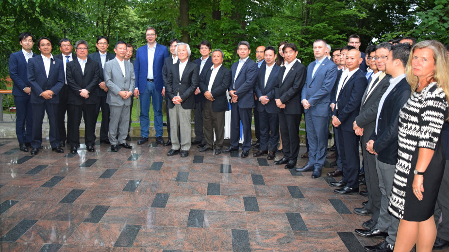 Vučić sa japanskim investitorima 1
