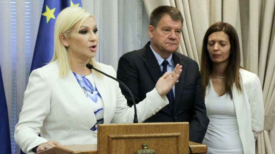 Mihajlović: U julu otvaramo 24,5 km auto-puta na Koridoru 10 1