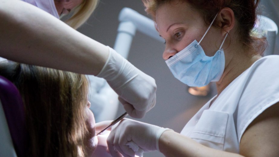 Preminula šesnaestogodišnja devojčica iz Sarajeva posle vađenja zuba 1