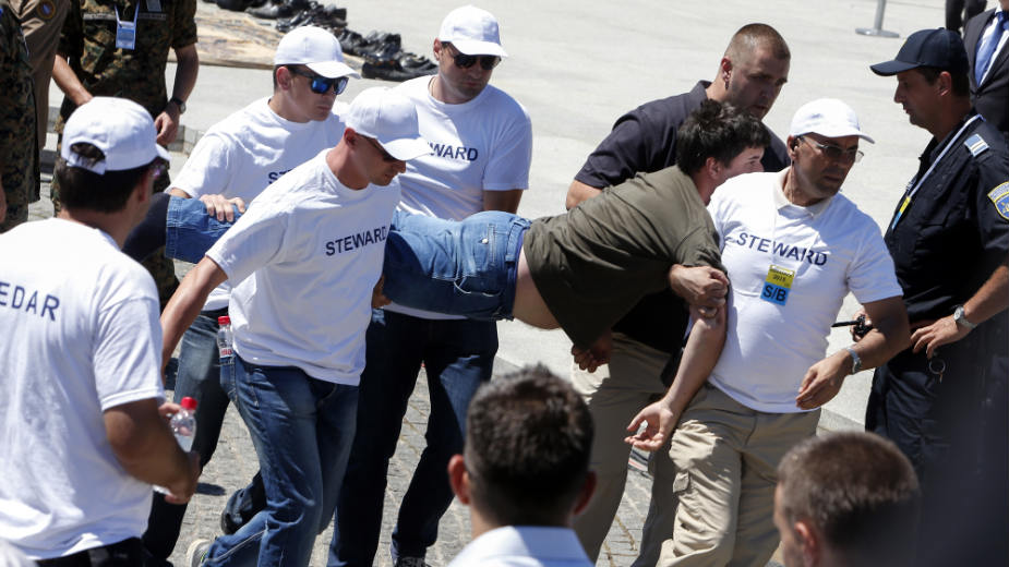 Srpski policajci ilegalno bili u Potočarima 1