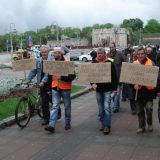 Vučić obećao zarade, država im šalje izvršitelje 1