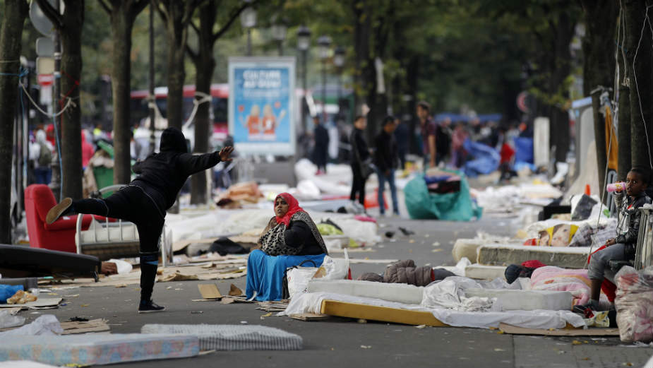 Hiljade migranata izmeštene sa ulica Pariza 1