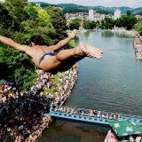 Skokovi u vodu sa Starog železničkog mosta u Užicu 4