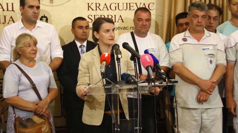 Brnabić u Kragujevcu: Dogovoren prekid štrajka 1