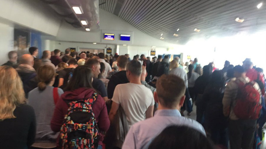 Evakuisan Terminal 3 aerodroma u Mančesteru 1