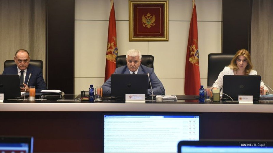 CG: Vatrogascima po 400 evra kao nagrada 1