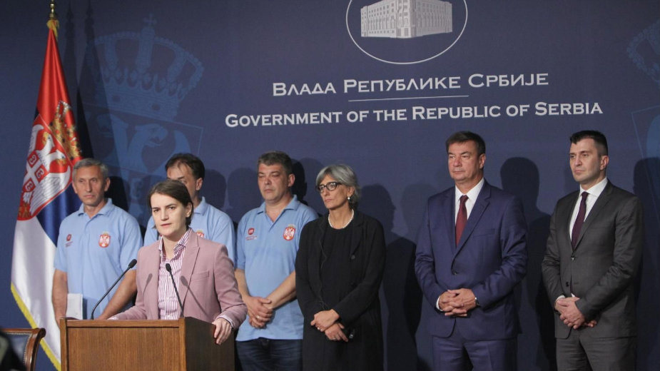 Radnici Fijata će dobiti 25 evra veću platu 1