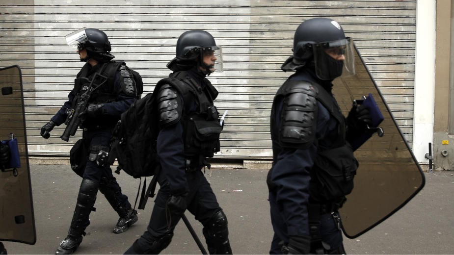 Tri osobe ubijene u oružanom napadu u Parizu 1