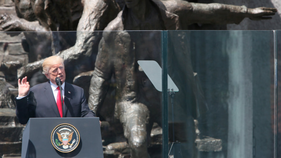 Tramp u Varšavi: Amerika voli Poljsku 1