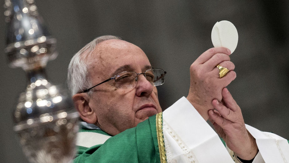 Papa Franja uveo četvrti kriterijum za sveca 1