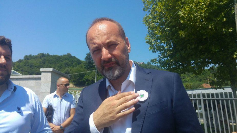Saša Janković odao počast žrtvama u Srebrenici 1