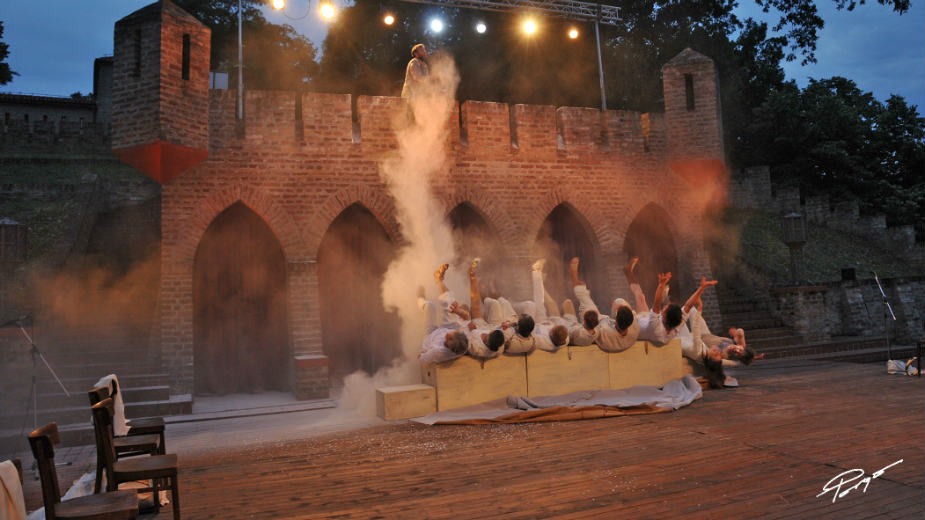 Počeo Novi tvrđava teatar u Čortanovcima 1