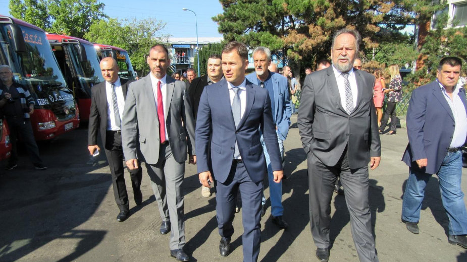 Stigli novi autobusi 1