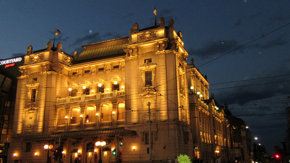 Novo dekorativno osvetljenje za Narodno pozorište 1