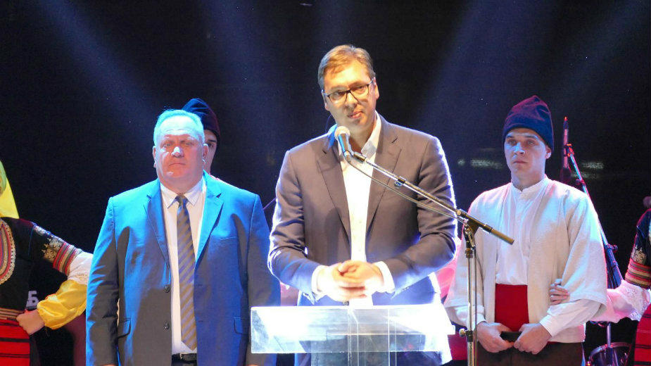 Vučić: Boleće ih glava od naših pitanja 1