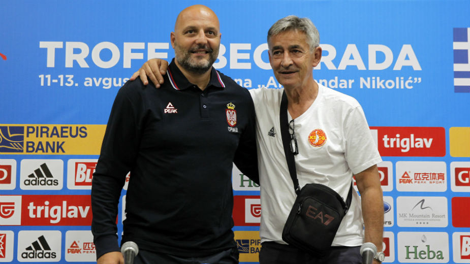 Tri tvrda oraha na probi za EP 1