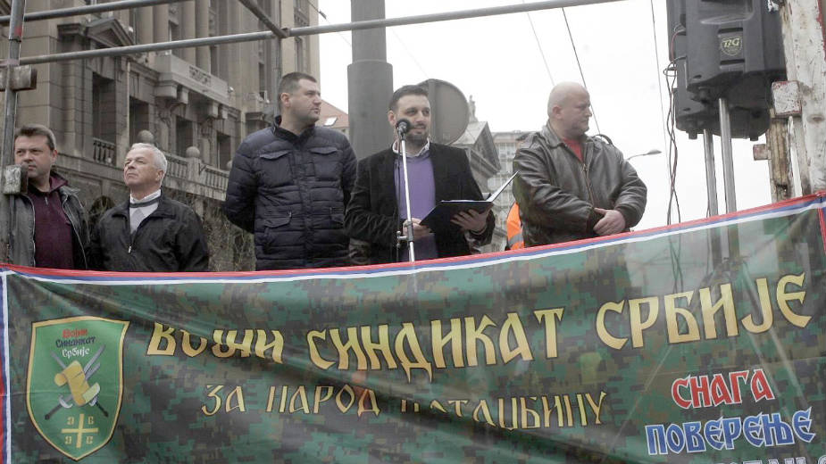 Vlada krši zakon ignorišući vojni sindikat 1