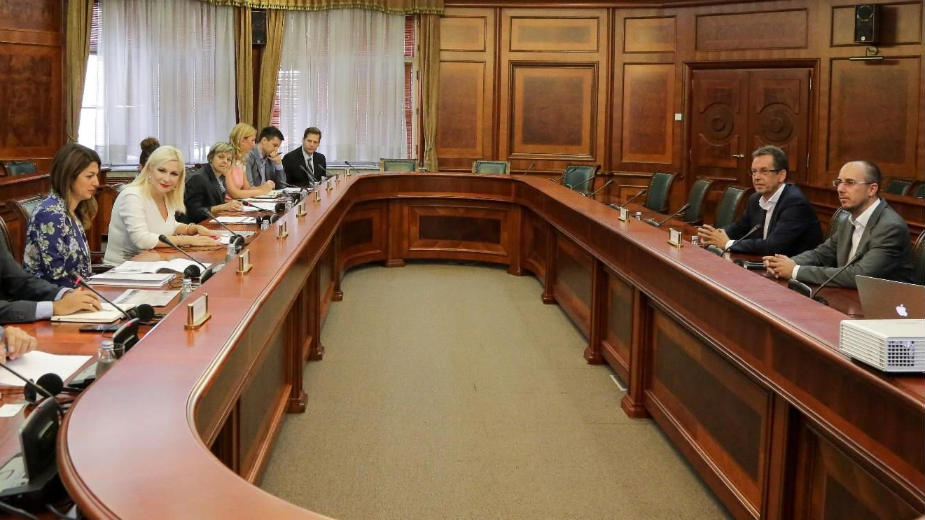 Panik tasteri za zaštitu žena i dece 1