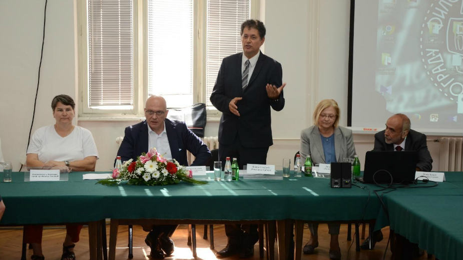 Kongres slavista u Beogradu 1