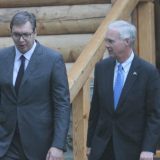 Džonson:Nadam se da Vučić neće dati imunitet ruskom centru 1
