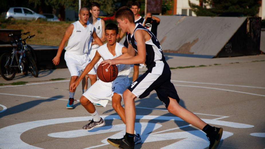 Otvoren novi teren za košarku u Nišu 1