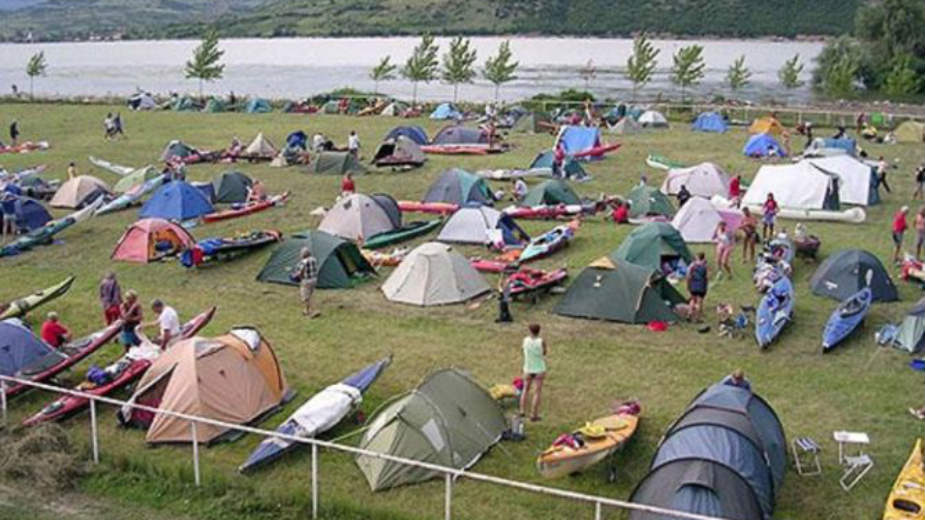 Učesnici međunarodne Turističke dunavske regate ušli u Srbiju 1