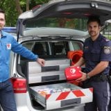 Bečki policajci defibrilatorima spasili 345 života 11
