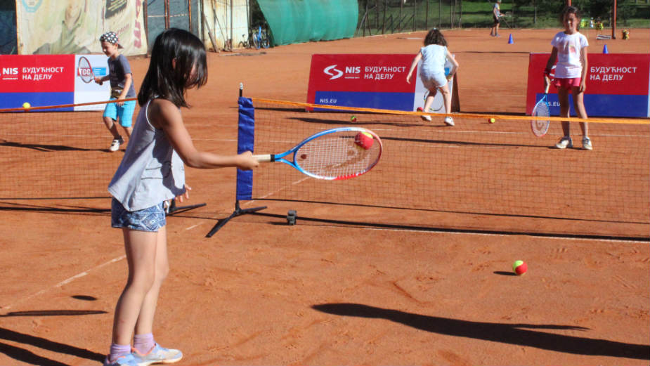 Održana „NIS otvorena škola tenisa” na Zlatiboru 1
