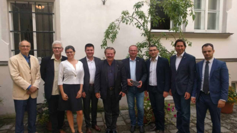 Saradnja privrednika iz Srbije i Gornje Austrije 1 Saradnja privrednika iz Srbije i Gornje Austrije 1