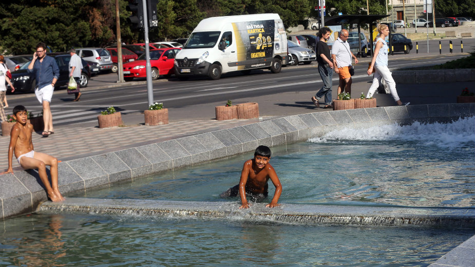 RHMZ: Tek od petka postepeno svežije 1