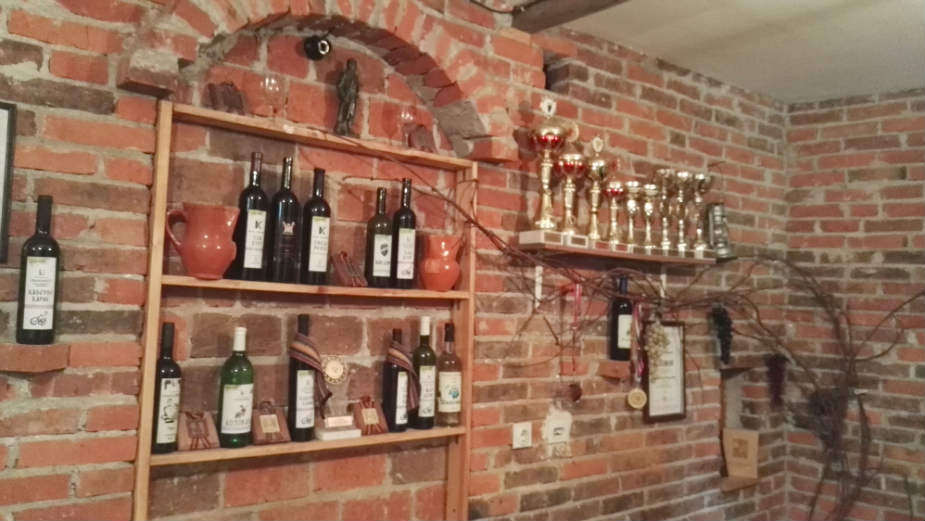 Zeoke: Vinogradi vs. površinski kopovi 1