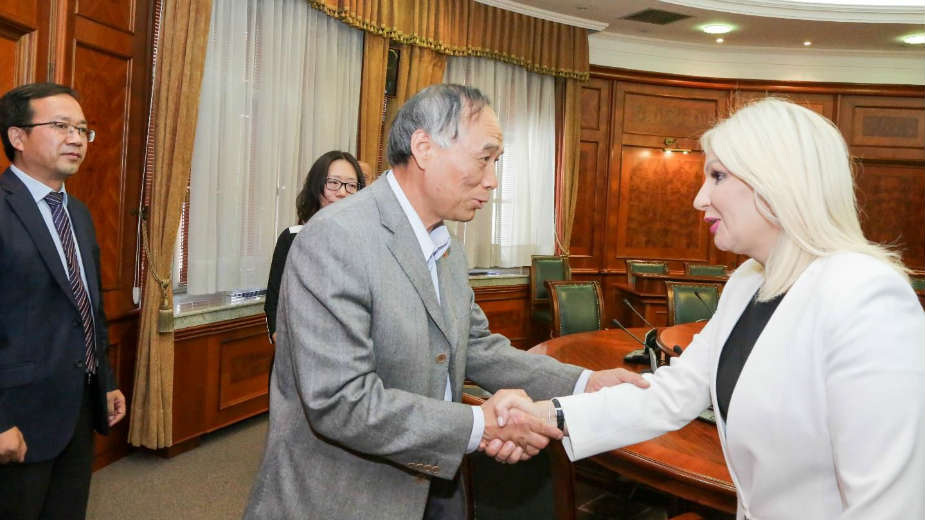 Mihajlovic sa kineskim ambasadorom o građevinskim projektima 1