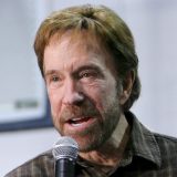 Čak Noris preživeo dva infarkta u istom satu 2