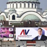 Brnabić: Fotografije Vučića jačanje kulta simbola države 3