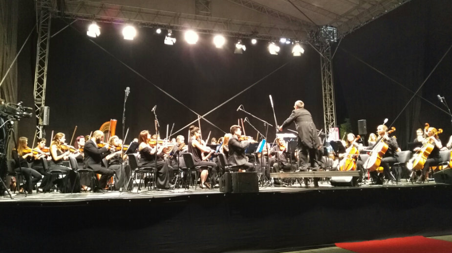 Više od 2.000 Novosađana na koncertu filharmonije 1