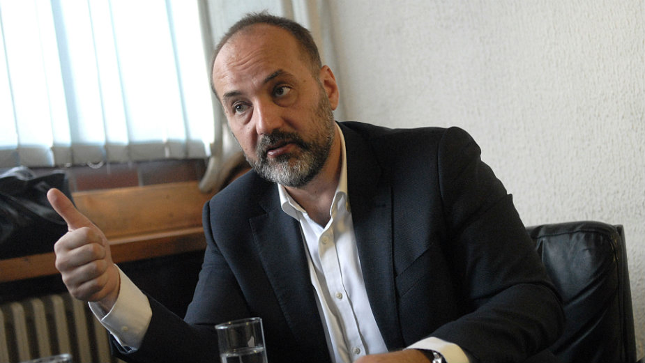 Janković za senatorom Džonsonom 1