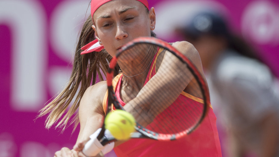 I Ostapenko za reverom 1